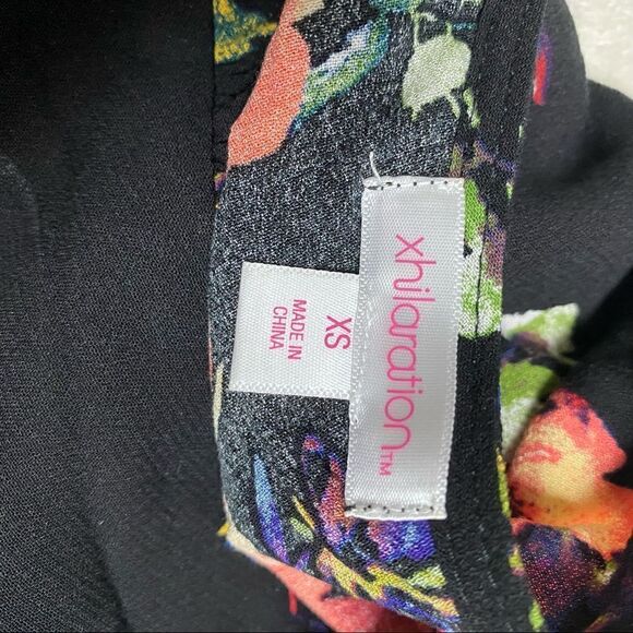 2 Xhilaration mini floral summer dresses EUC - Picture 4 of 5